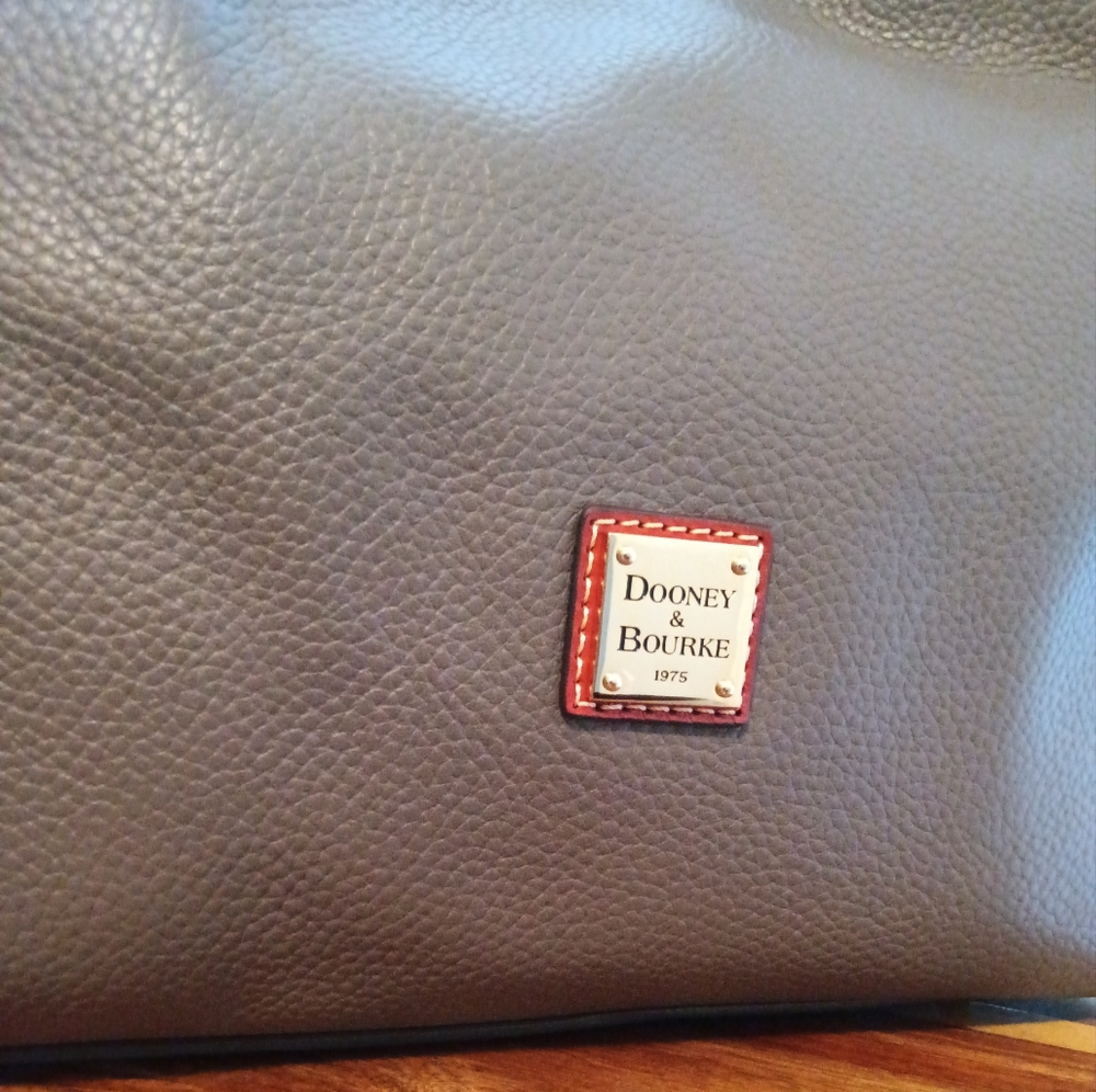 Dooney & bourke - Picture 4 of 16